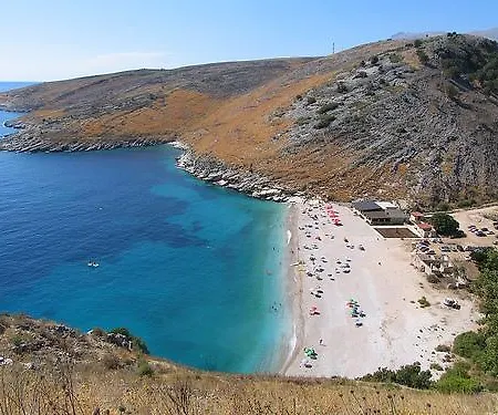Golden Beach فندق 3*