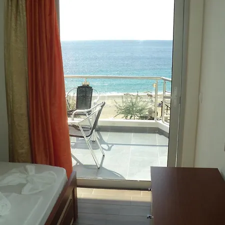 Golden Beach فندق هيماري