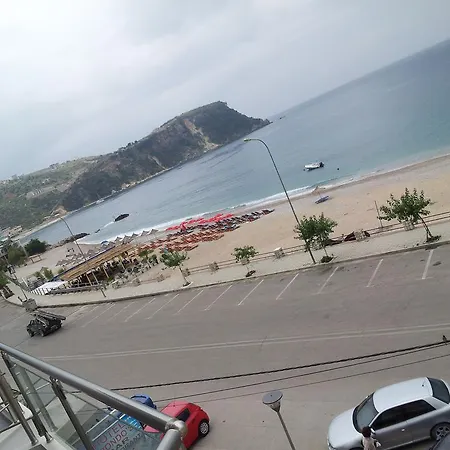 Golden Beach فندق